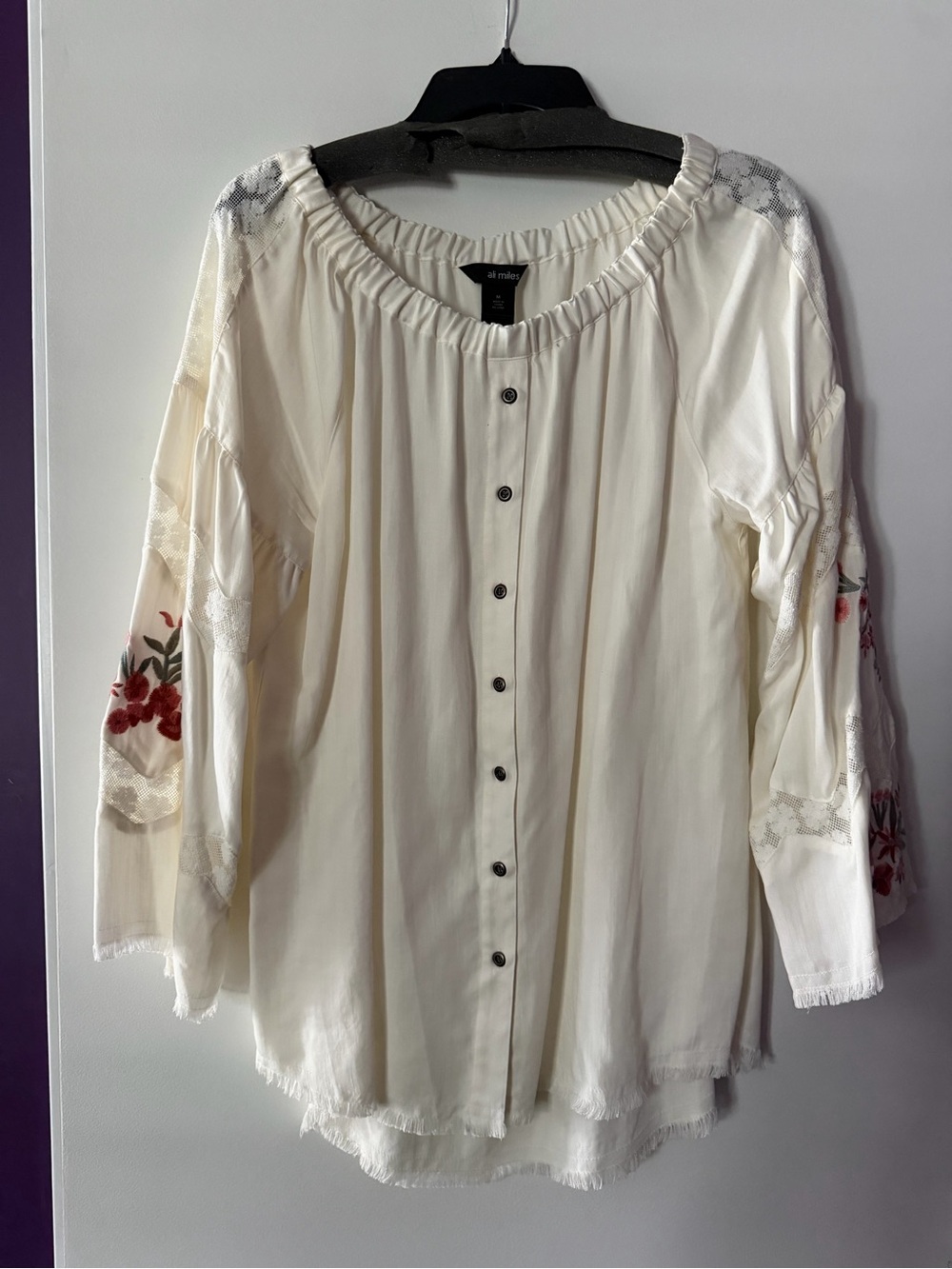 Ali Miles Cream Button-Front Peasant Blouse with Floral Embroidery